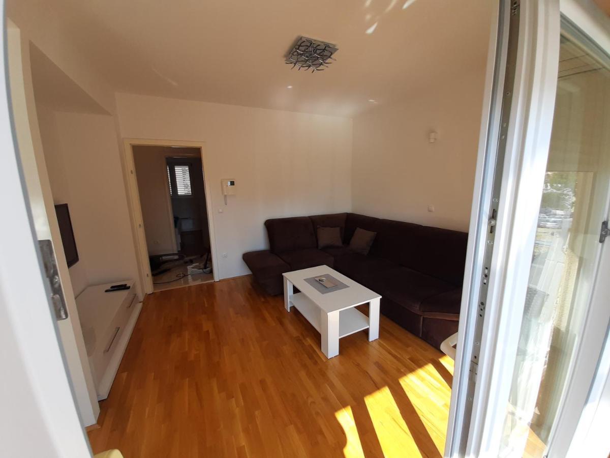 Apartman U Centru Makarske ماكارسكا المظهر الخارجي الصورة